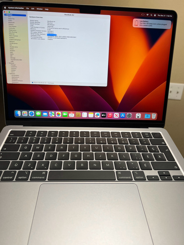 Macbook Air&Pro M1,M2 chips - 2 Cycle Counts  in Laptops in Guelph