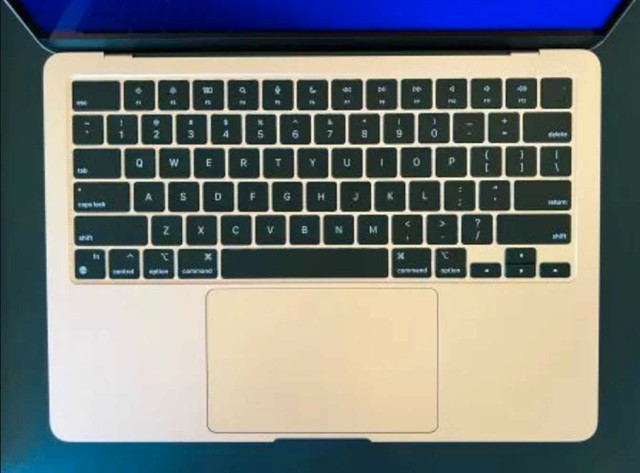 Apple MacBook Air M2 with Apple Care in Laptops in Mississauga / Peel Region - Image 2