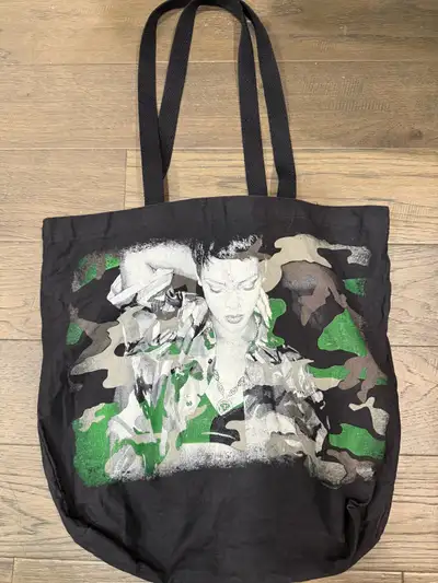 Rihanna Tote Bag 2013 VIP Diamonds Tour, View more