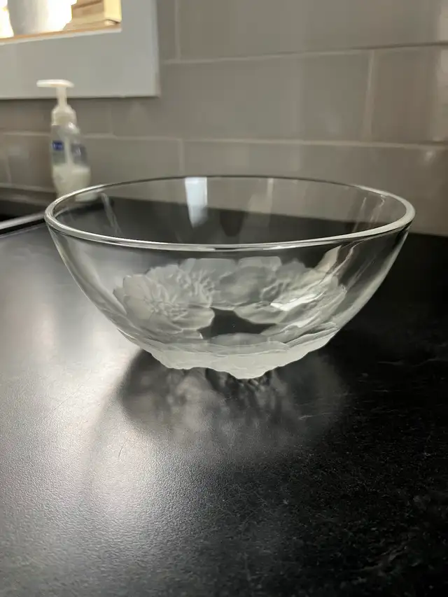 Mikasa Hoya Crystal Bowl