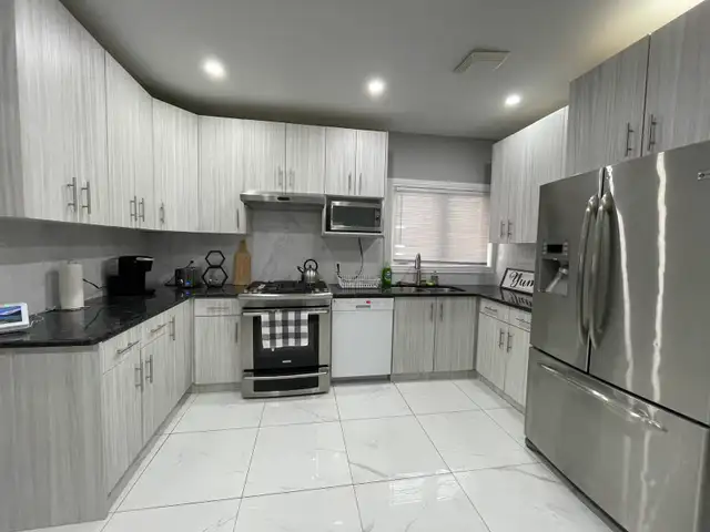 Rooms available in newly renovated Windsor home
