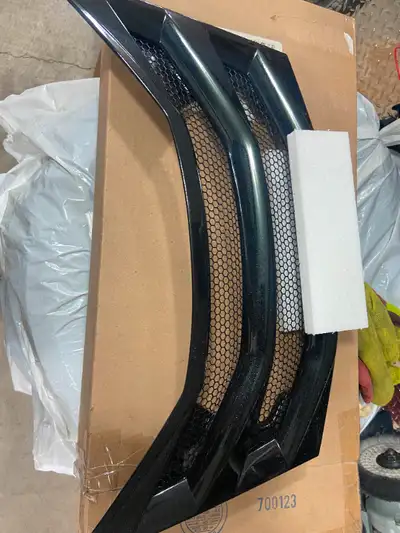 Selling for a friend. Best fair offer takes it. Brand New still in box, fits 2020-2023 corvette stin...
