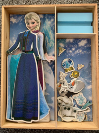 Elsa magnetic fashion doll set