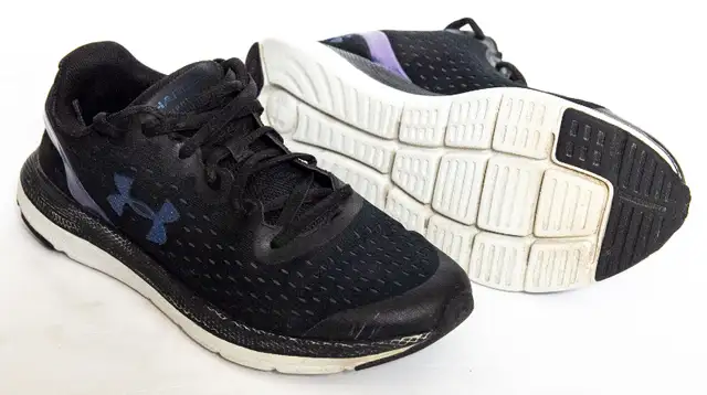 Under Armour Charged Impulse Black – Size 5Y in Kids & Youth in Kitchener / Waterloo - Image 2