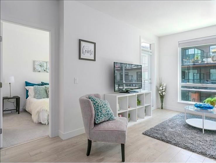 Bright 2 Bed + 2 Bath - Parking, Locker, Heat & Hot Water Incl. 3