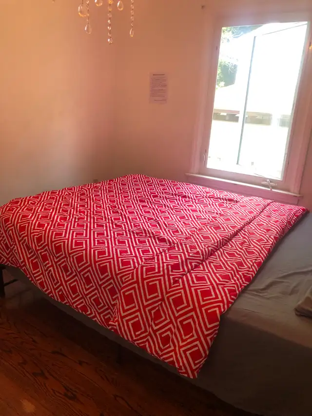 Furnished Room in a Prime Location in Scarborough for Rent