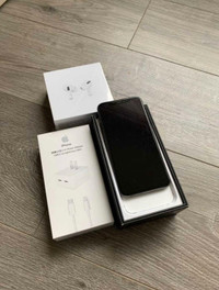 iPhone 11 Pro 256GB **AirPods/Adapter Pkg/Delivery**