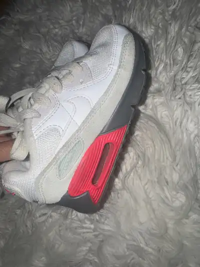 soulier NIKE, View more