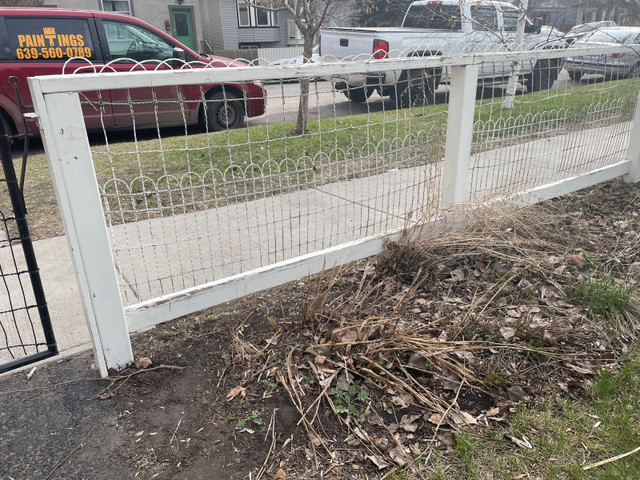  Vintage double loop fence wire in Decks & Fences in Calgary - Image 2