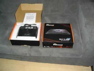 I have 2 Maxspect Jump MJ-L260 Blue lights for sale. New in the box. 350 for both lights