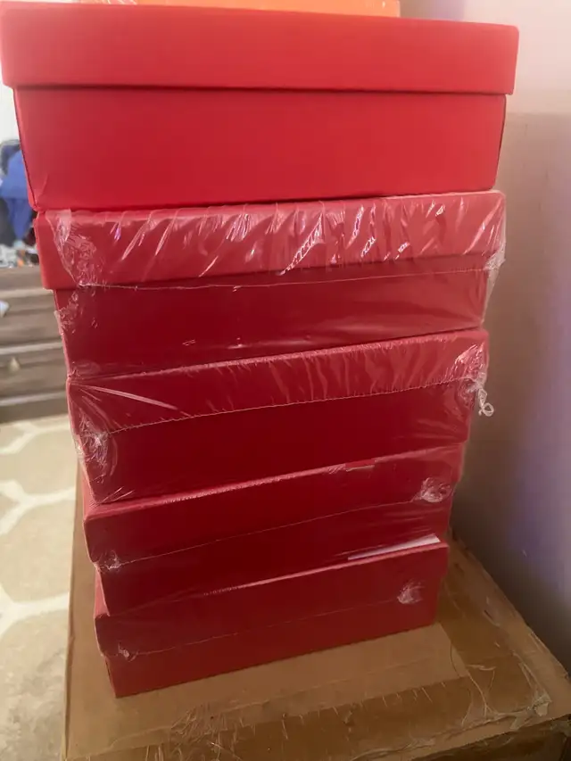 Valentino cross body bag in Women's - Bags & Wallets in Ottawa - Image 3