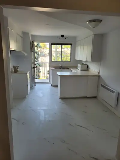 Appartement 5 1/2 a louer a Anjou