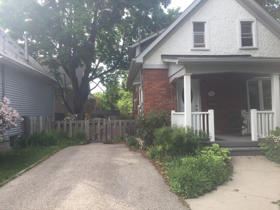 Uptown Waterloo Gem.... location, location, location! 2