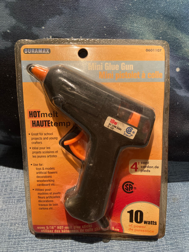 Duramax Mini Glue Gun (10 Watts) Uses 5/16” Hot-Melt Glue Sticks in Hobbies & Crafts in Ottawa
