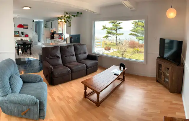 Maison avec vue panoramique sur le Fleuve (Permis CITQ 296829) in Quebec in Canada - Image 3