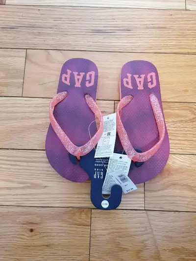 Flip Flops GAP Size 10/11 and Size 12/13, View more