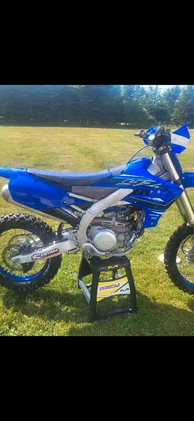 Bought new at Centennial, original owner,everything original except rear tire ,never left outside,ma...