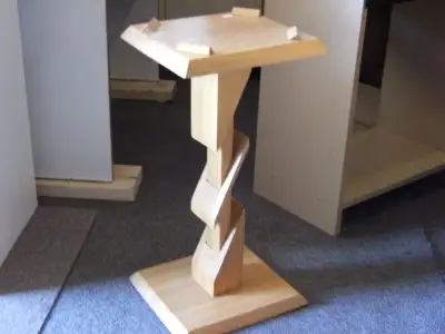 Belle table en bois fait à la main, View more