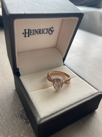 Heinrich’s engagement and wedding ring 