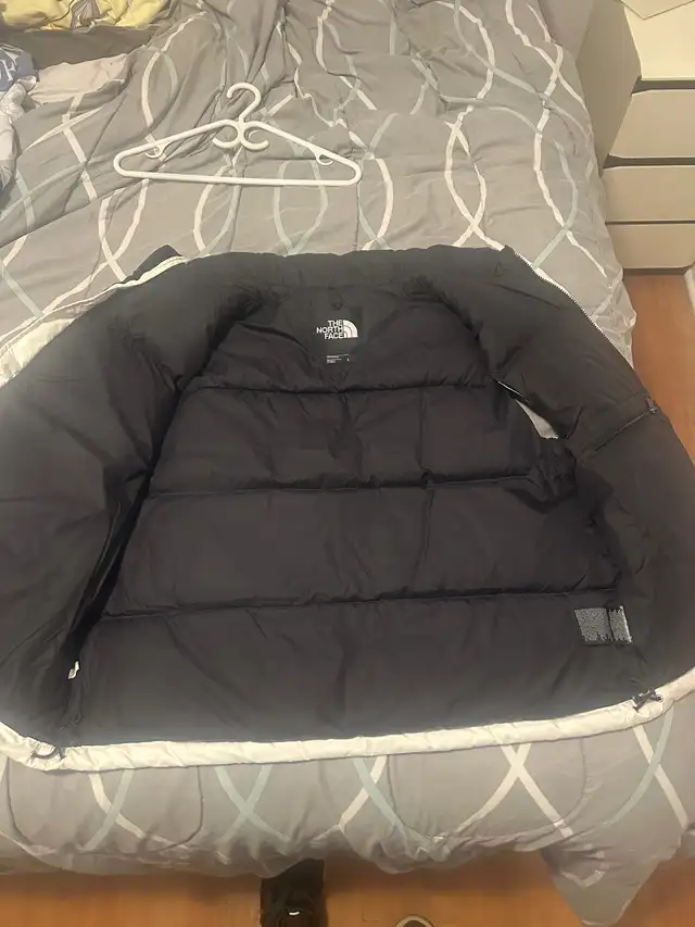 The north face 700 nuptse Limited in Men's in City of Montréal - Image 3
