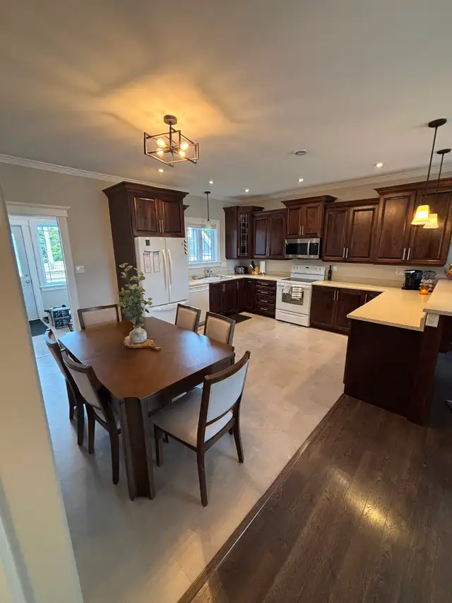 3 Bed 2.5 Bath Apartment with Garage for rent in Paradise