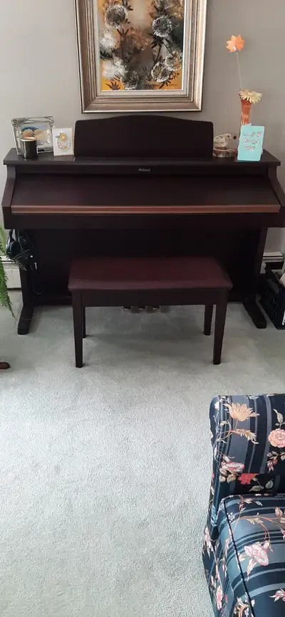 We have for Sale This Beautiful Roland Digital Piano KR105, This Piano is Very Lightly used, Purchas...