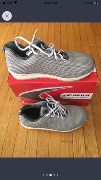 Brand New Mens Safety Shoes size 7 or 7 1/2