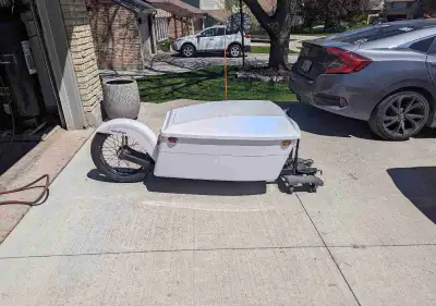 Motorcycle trailer N-Line in good condition. 2000 obo for more information please message, 519 841 9...