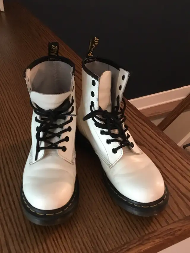 Doc Martens Boots White Womens’ Size 8US or 38EU in Women's - Shoes in Kawartha Lakes - Image 6