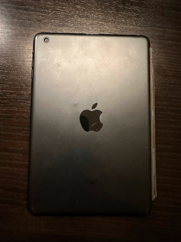 Apple iPad Mini 32gb (1st Gen) Used. Good condition. in iPads & Tablets in City of Toronto - Image 3