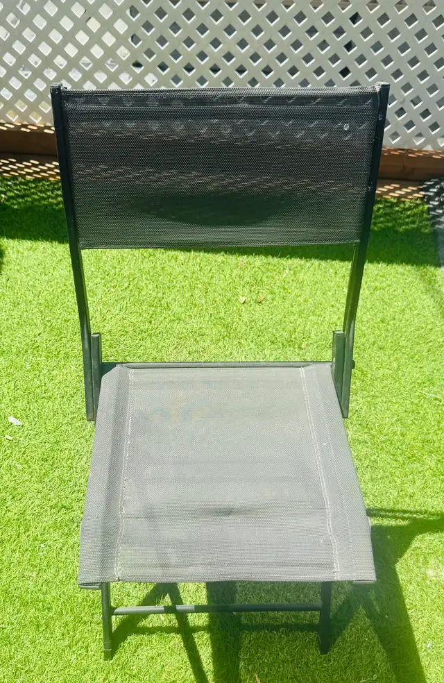 Lot 2 Chaise de jardin pliante in Patio & Garden Furniture in City of Montréal - Image 2