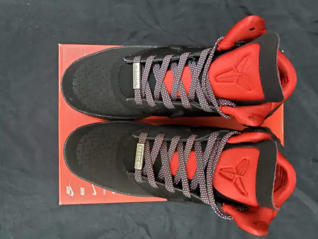 NEW NIKE KOBE 9 NSW YEAR OF THE HORSE *RARE SNEAKERS* (SIZE 10) in Men's Shoes in Hamilton - Image 5