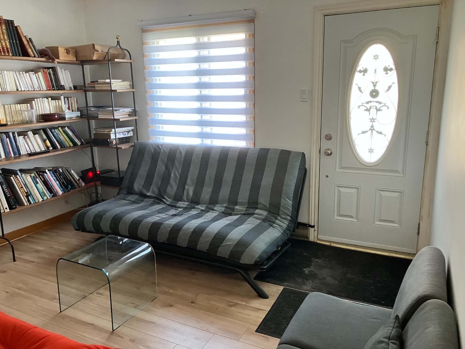Beau 3 ½ à louer, lumineux et chaleureux 5