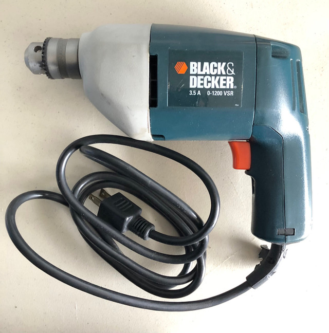 Black & Decker 3.5A 3/4” VSR Corded Drill EUC in Power Tools in North Bay - Image 3