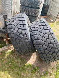 Used 445/65R22.5 used Steering tires on used hub mount wheels