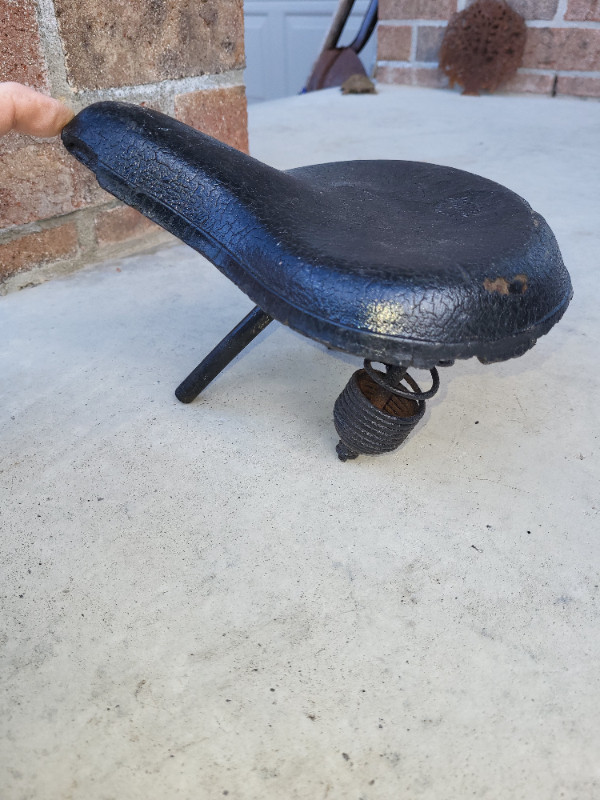 Vintage Bicycle Seat By Troxel Made in the USA Black With Spring in Arts & Collectibles in Hamilton - Image 4