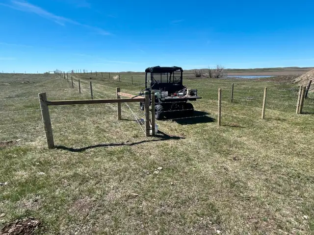Custom fencing 63581887569025124