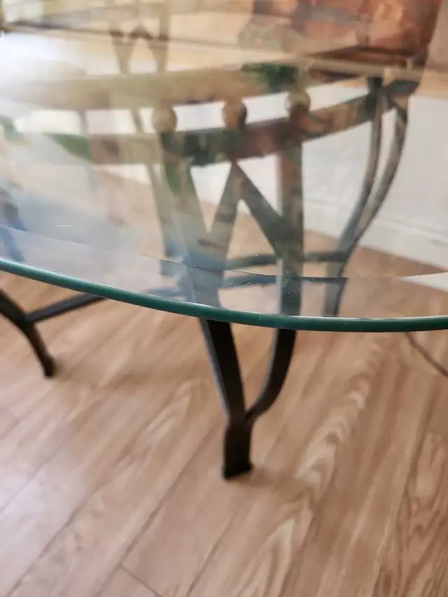 Glass and metal tables with chairs in Dining Tables & Sets in Markham / York Region - Image 4
