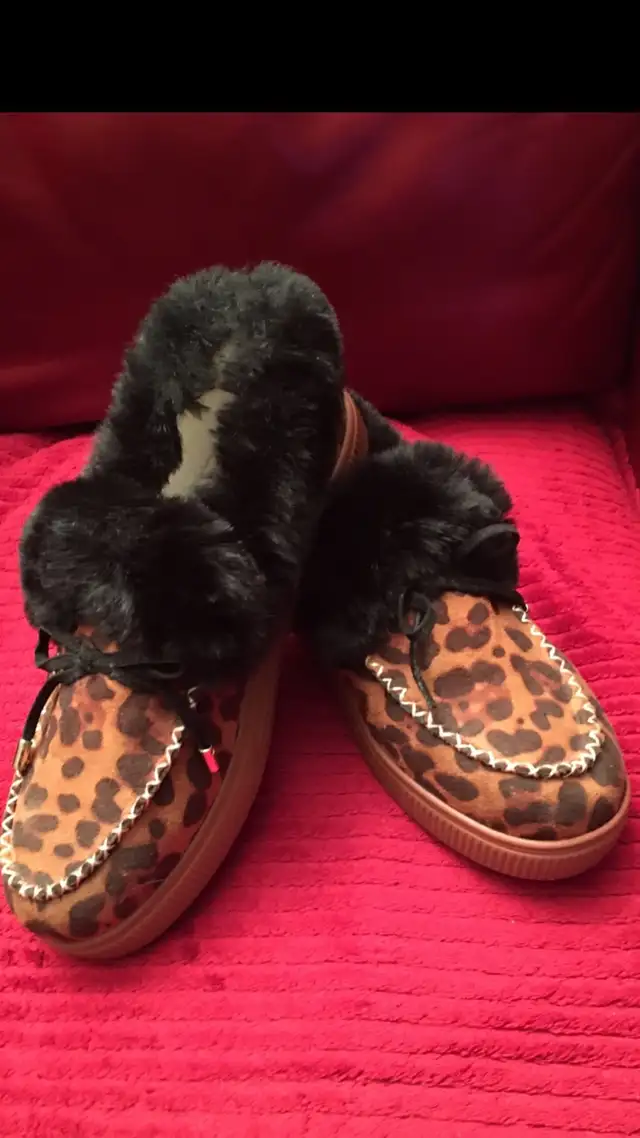 SANDALS/SHOES&… in Women's - Shoes in Oshawa / Durham Region - Image 5