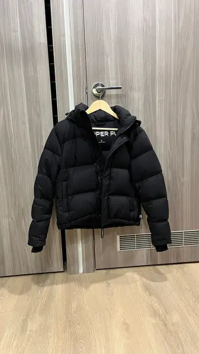 Aritzia Super Puff Size S - Shorty, View more