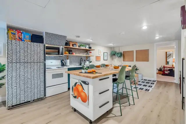 Modern Furnished 1 Bed | All-Inclusive + Parking