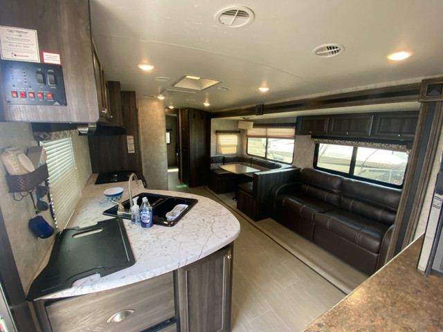 2017 Open Range Ultra Lite 3110BH in Travel Trailers & Campers in Calgary - Image 4