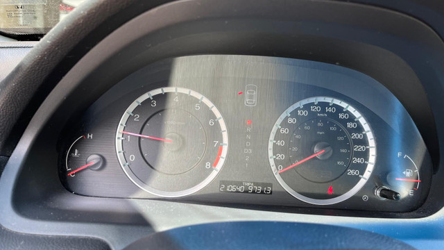 Honda Accord in Cars & Trucks in Ottawa - Image 2