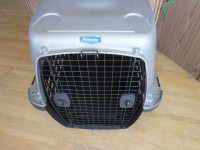 Petmate  Large Kennel Size 36.1" x 23.3" x 26.7"