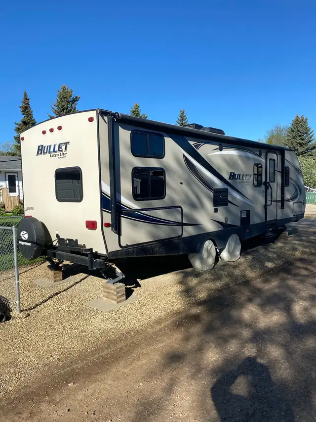 2017 Bullet Ultra Lite by Keystone in Travel Trailers & Campers in Edmonton - Image 4