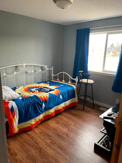 Room for rent (alberta beach)