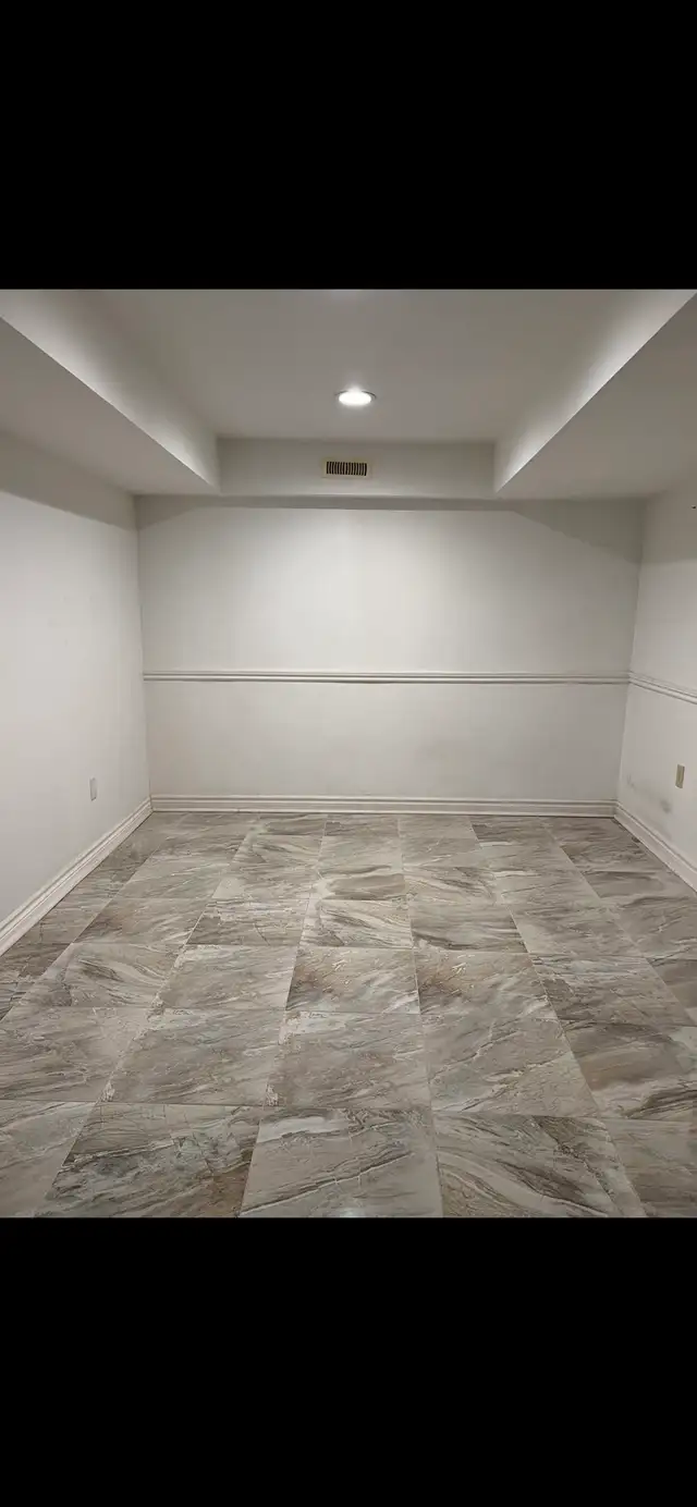 Basement apartment McCowan and Finch