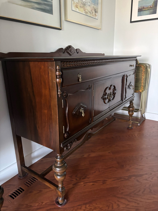 Antique 1930s Buffet / Credenza in Hutches & Display Cabinets in Calgary - Image 3