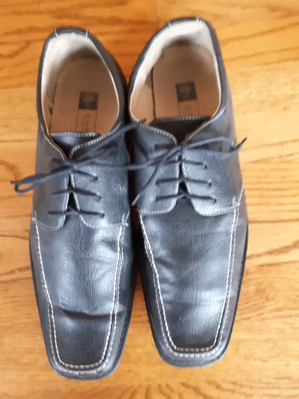 Men's Dress Shoes in Men's Shoes in Calgary - Image 3