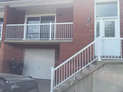 3 Bedrooms for Rent Kennedy/Bovaird